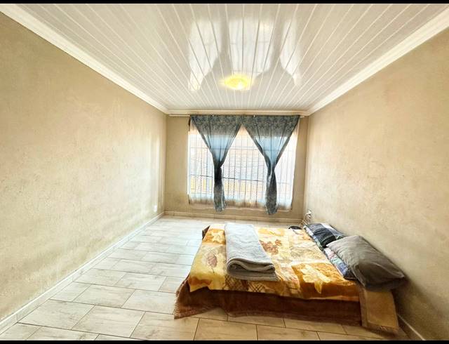 3 BEDROOM HOUSE FOR SALE IN IVY PARK